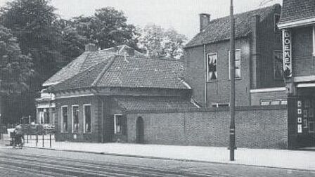 Foto van de Protestantse bewaarschool die werd gesloopt in 1958